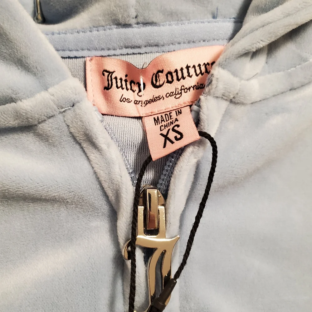 Stylish Juicy Couture tracksuit. Frosted light blue velour with iconic logo. - Picture 11 of 11
